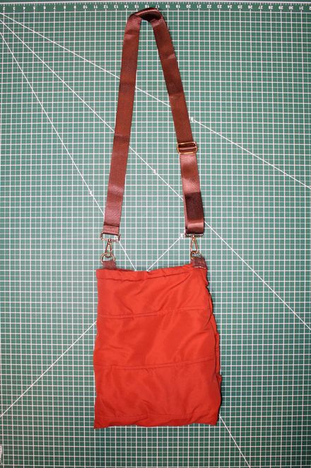 ORANGE VEST BAG 1OF1 01