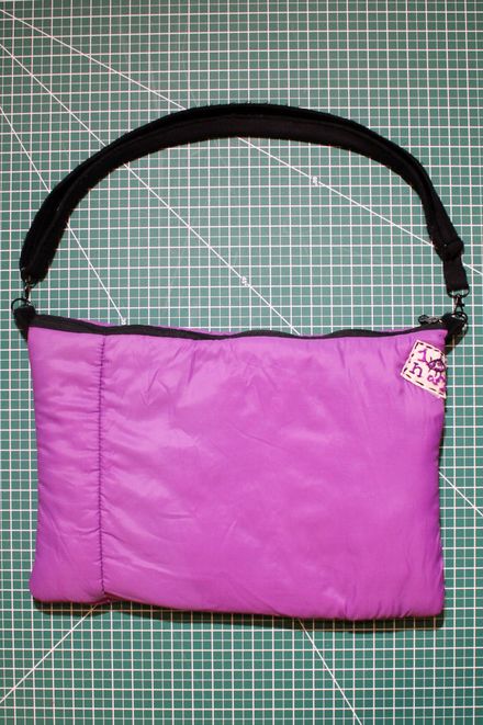 PURPLE SLEEPING BAG 1OF1 01