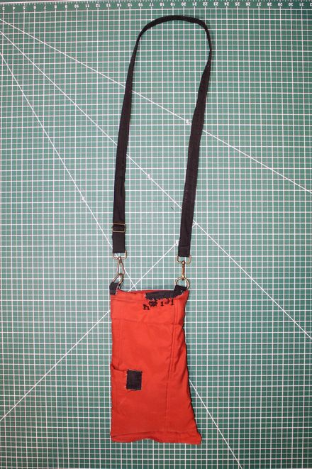 ORANGE VEST BAG 1OF1 02