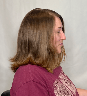 Jacquelyn is back and shaves her head and brows! 