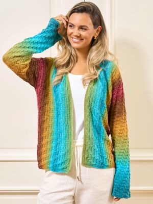 Quergestrickte Jacke im Farbverlauf