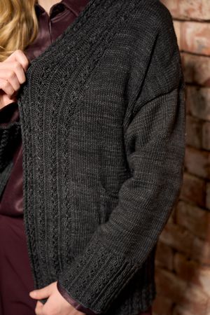 Verschlusslose Jacke mit Fantasiemuster