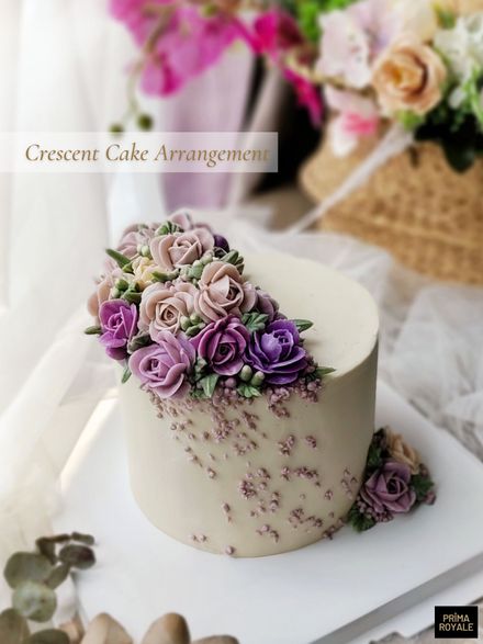 Crescent Cake Arrangement (downloadable)