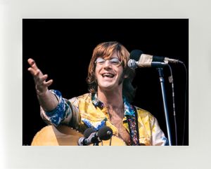 John Sebastian - acknowledging audience - 1970 IOW Festival - Mounted Print - (20&quot;x16&quot;) [322214]