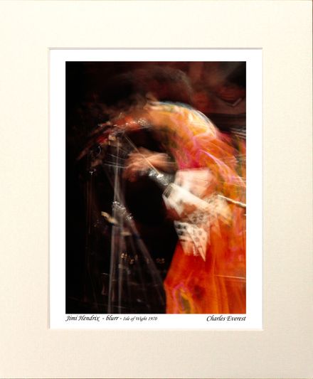 Jimi Hendrix - blurr - 1970 Isle of Wight Festival - Mounted Print - (12"x10") [323457]