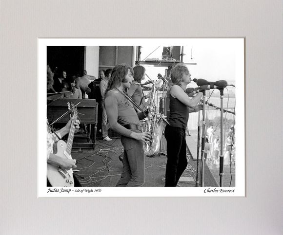 Judas Jump - On stage - (mono) - 1970 Isle of Wight Festival - Mounted Print - (12&quot;x10&quot;) [323204]