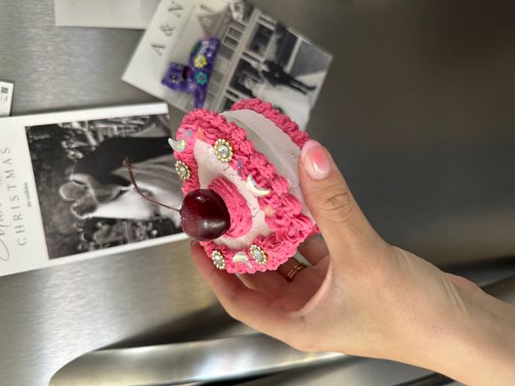 Pink Princess Heart Cake Shaped Magnet