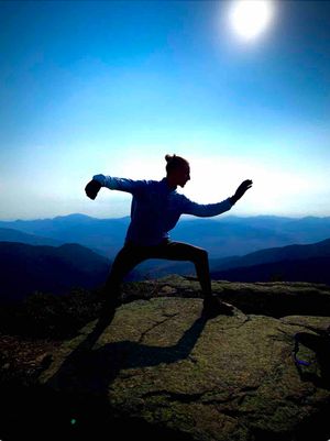 10 Minute Morning Routine! Taiji/Qigong/Light Conditiong/Mobility/Meditation