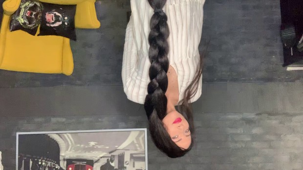 Mila Super Big Hair