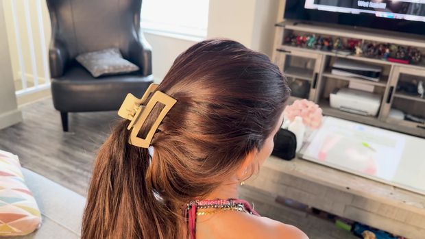 Stephanie Hair Clip 4k Pt 1 