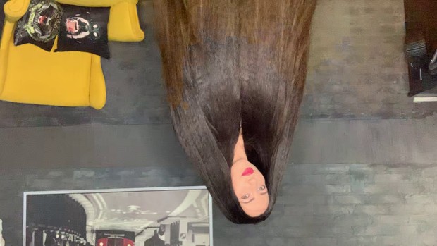 Mila Super Big Hair