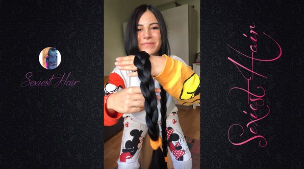 Duygu Pigtails Play