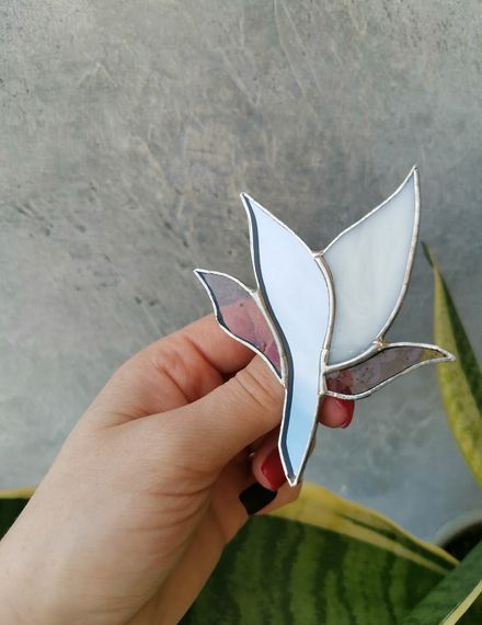 Brooch made of mirror and glass in the Tiffany stained glass technique