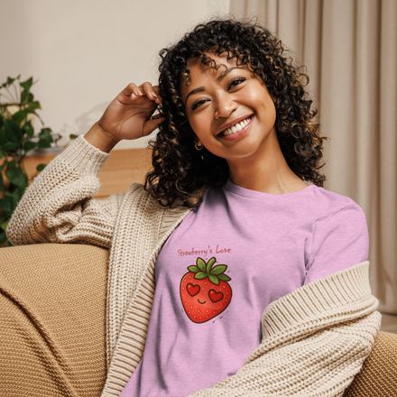 Women&#x27;s Relaxed T-shirt STRAWBERRY 
