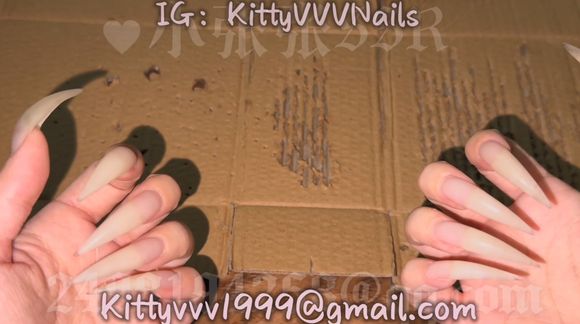 Hard Scratching on Cardboard with my 100% Natural Sharp Claws