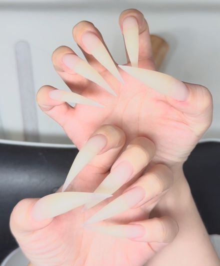 New nails, sharp and wonderful 