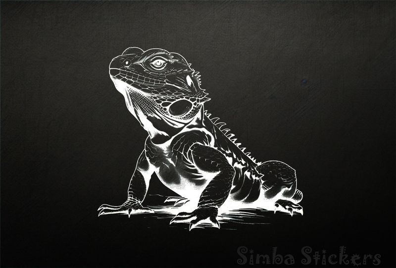 Lizards resting with front raised, outline art