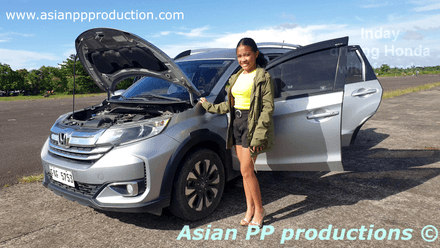 886 - Inday driving Honda with friends