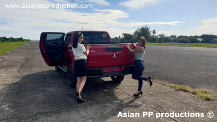 858 - Lacia &amp; Mary revving pick up
