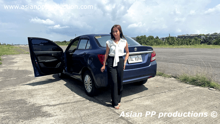 735 - Jammie driving Suzuki Dzire in heels pedal cam