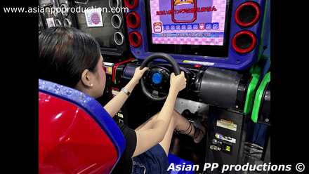 869 - Pao playing Mario Kart again