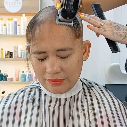 Peggy: crying headshave