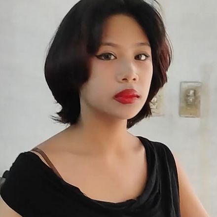 Gloria: long to bald