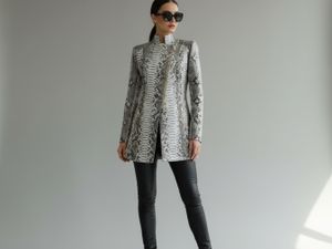Luxury Genuine Python Snakeskin Jacket – Elegant Tailored Women’s Designer Coat