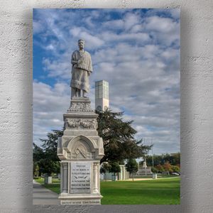 Te Peeti Te Awe Awe Statue in Palmerston North New Zealand Historic Māori Chief Photo Download
