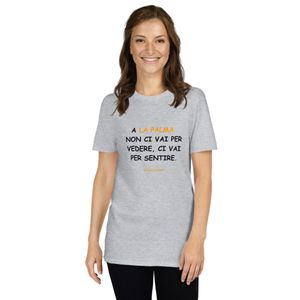 T-shirt in nero: A La Palma non ci vai per vedere, ci vai per sentire.