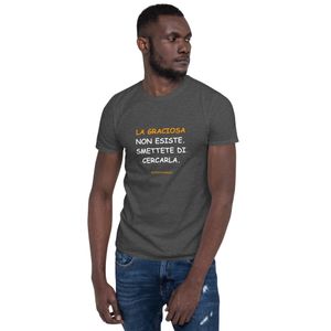 T-shirt in bianco: La Graciosa non esiste. Smettete di cercarla.