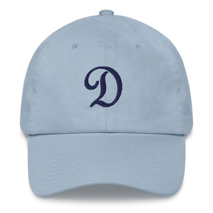 Hat with navy label &quot;D&quot;