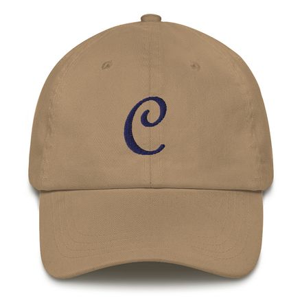 Hat with navy label &quot;C&quot;