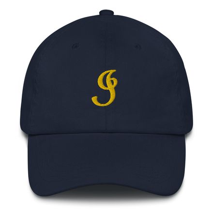 Hat with gold label  &quot; I &quot;