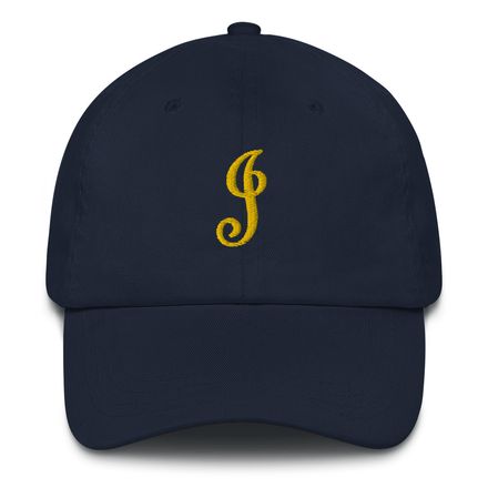 Hat with gold label &quot;J&quot;