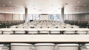 Modern Empty Conference Room – Sleek Corporate Meeting Space Animation