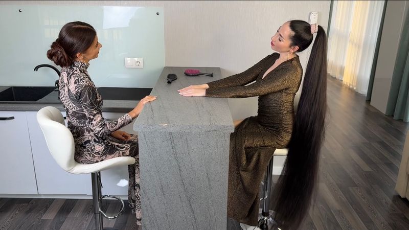 Ponytail VS Bun Two Rapunzel 15 minutes 