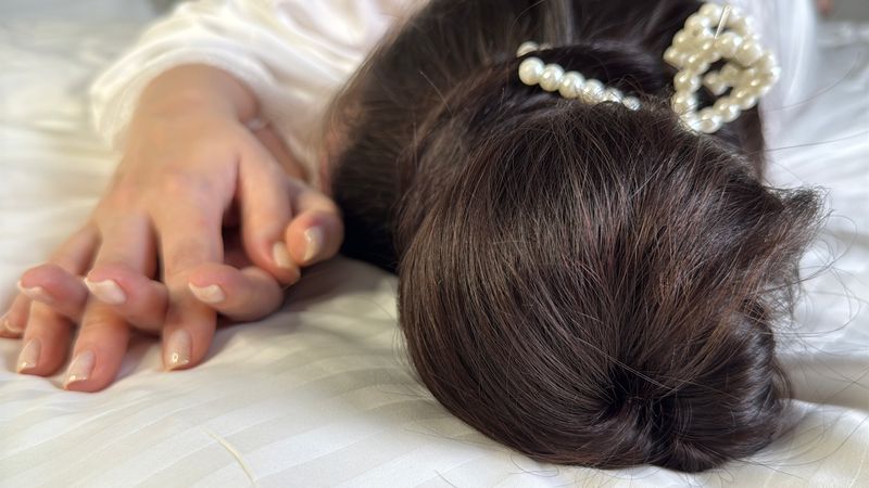 Sleeping Rapunzel /Evening Hair play 17.30 minutes 
