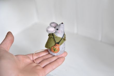 Hand-Stitched grey mouse herbalist mouse Ornament  