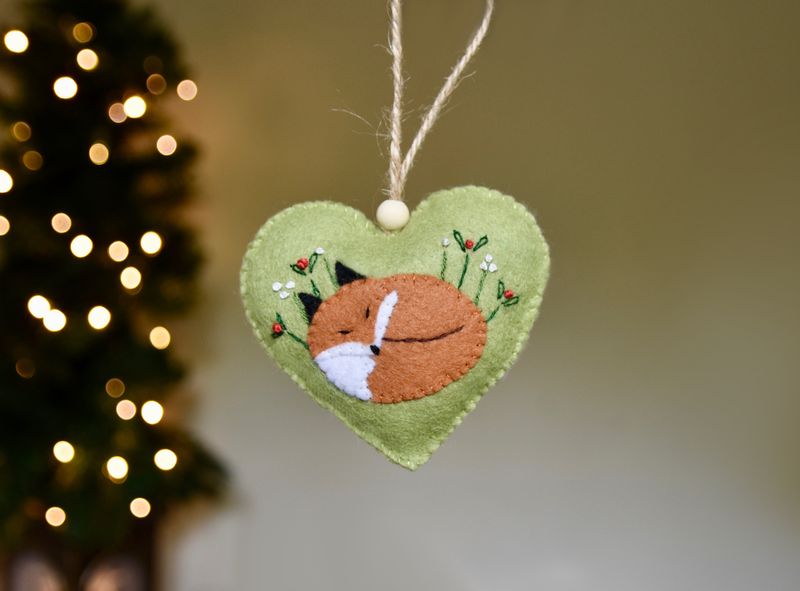 Sleeping Fox -  Felt Sewing Pattern - Halloween Festive Decoration - Christmas Tree Ornament 