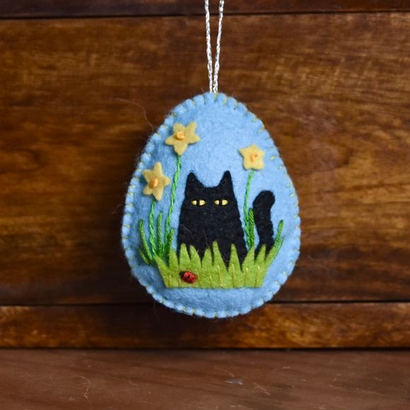 Kitty with daffodils and ladybug  - Easter ornament 
