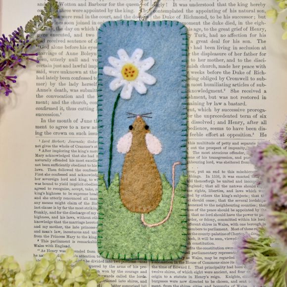 PDF Sewing Pattern - Mouse Under Flower - Mice - Daisy Book Mark 