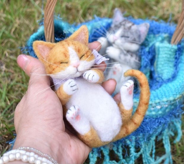 Realistic Sleeping Kitten - Life-like Cat - Needle Felting Pattern PDF
