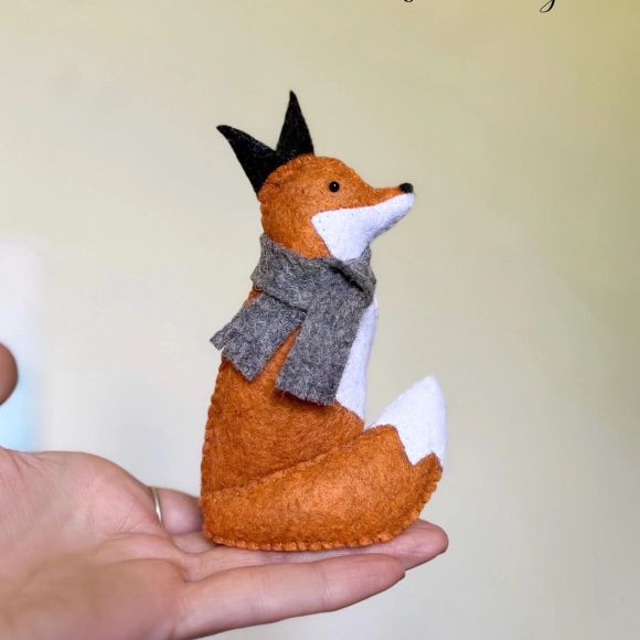 Sitting Fox With Butterfly - Felt Sewing Pattern  