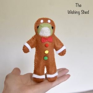Miniature Gingerbread Outfit For Frog Doll - Sewing Pattern - Tutorial 