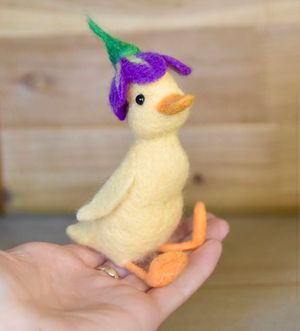 Yellow Duckling With Flower Hat - Easter Ornament - Needle Felting Pattern PDF - The Wishing Shed