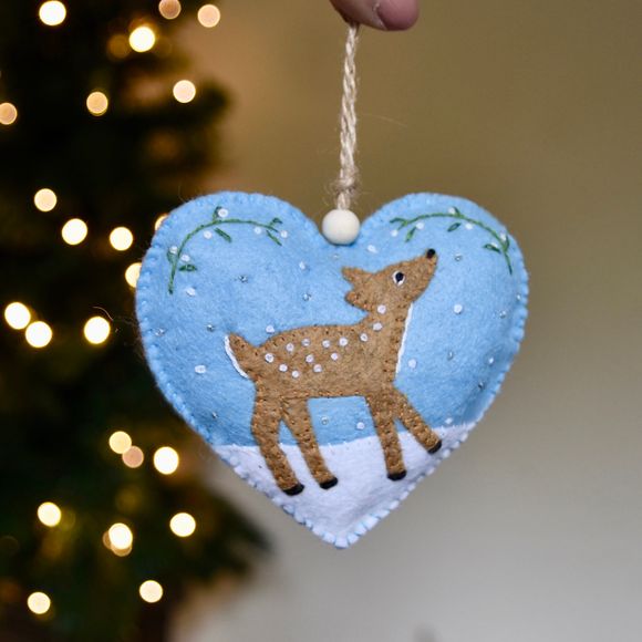 Snowy Fawn -  Felt Sewing Pattern - Festive Decoration - Christmas Tree Ornament 