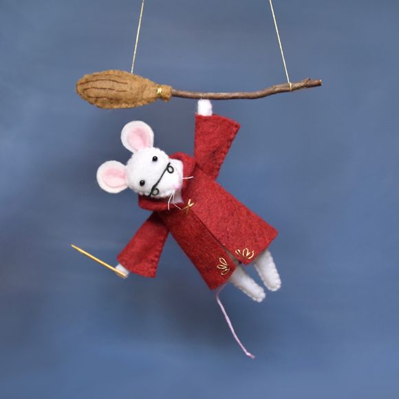 Wizard Mouse On Broomstick - Felt Sewing Pattern - The Wishing Shed  - Christmas ornament