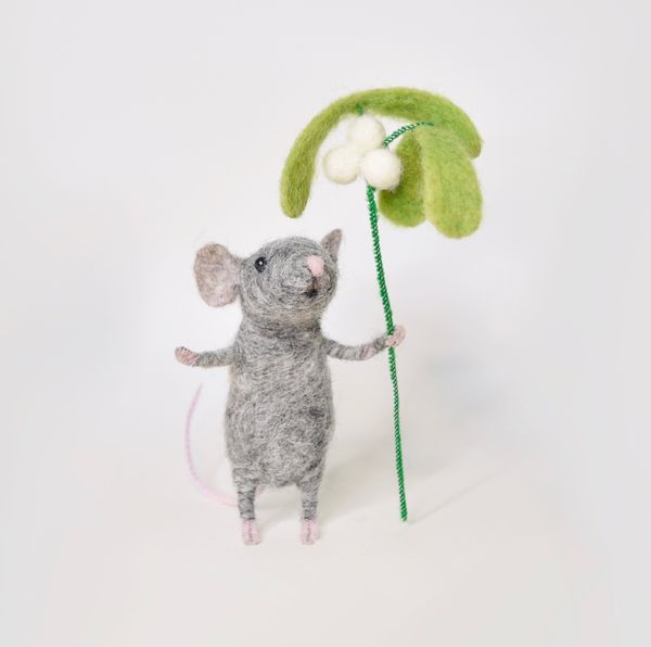 Mistletoe Mouse - Needle Felting Pattern PDF