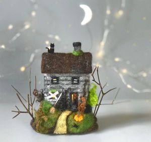 Miniature Spooky House - Halloween Decoration - Needle Felting Pattern PDF